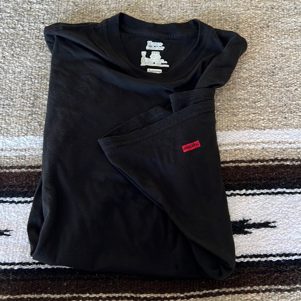 Supreme/ Hanes Tagless Tees - Black Size Medium